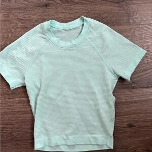 Lululemon Mint Green Women's Top size XXS
